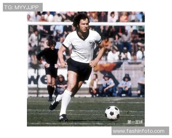 20世纪足球50大球星回顾与传奇足迹解析 20世纪足球50大球星回顾与传奇足迹解析